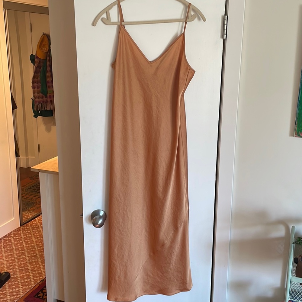 Wilfred Midi Dress in Peach